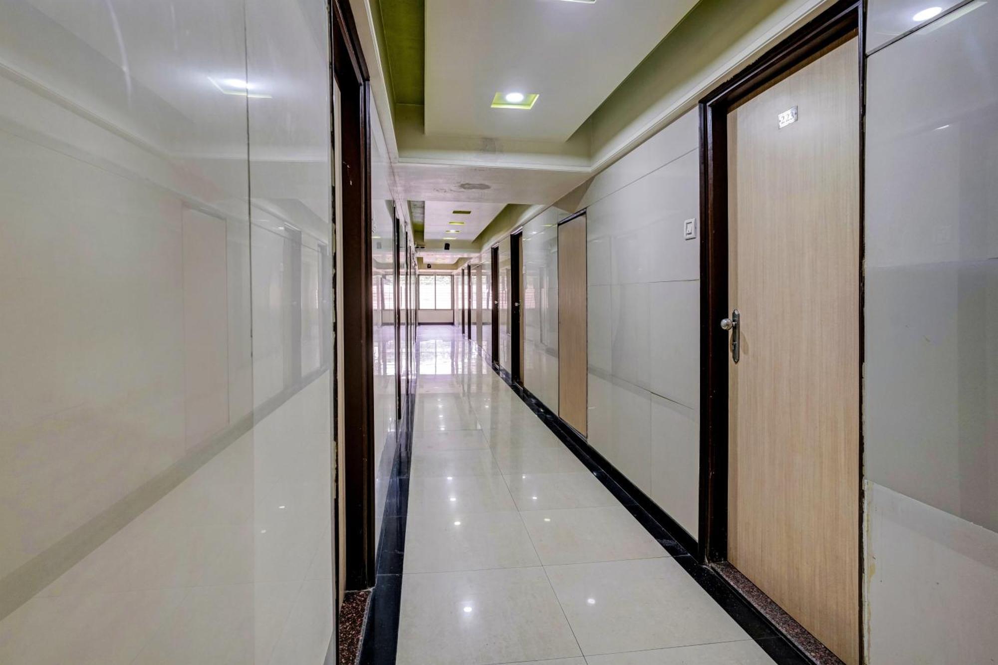 Collection O Guru Heritage Kalamboli Navi Mumbai Luaran gambar
